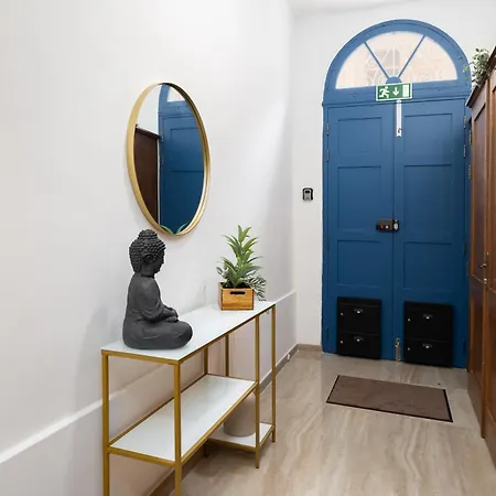 Apartment Blue Hues Hamrun